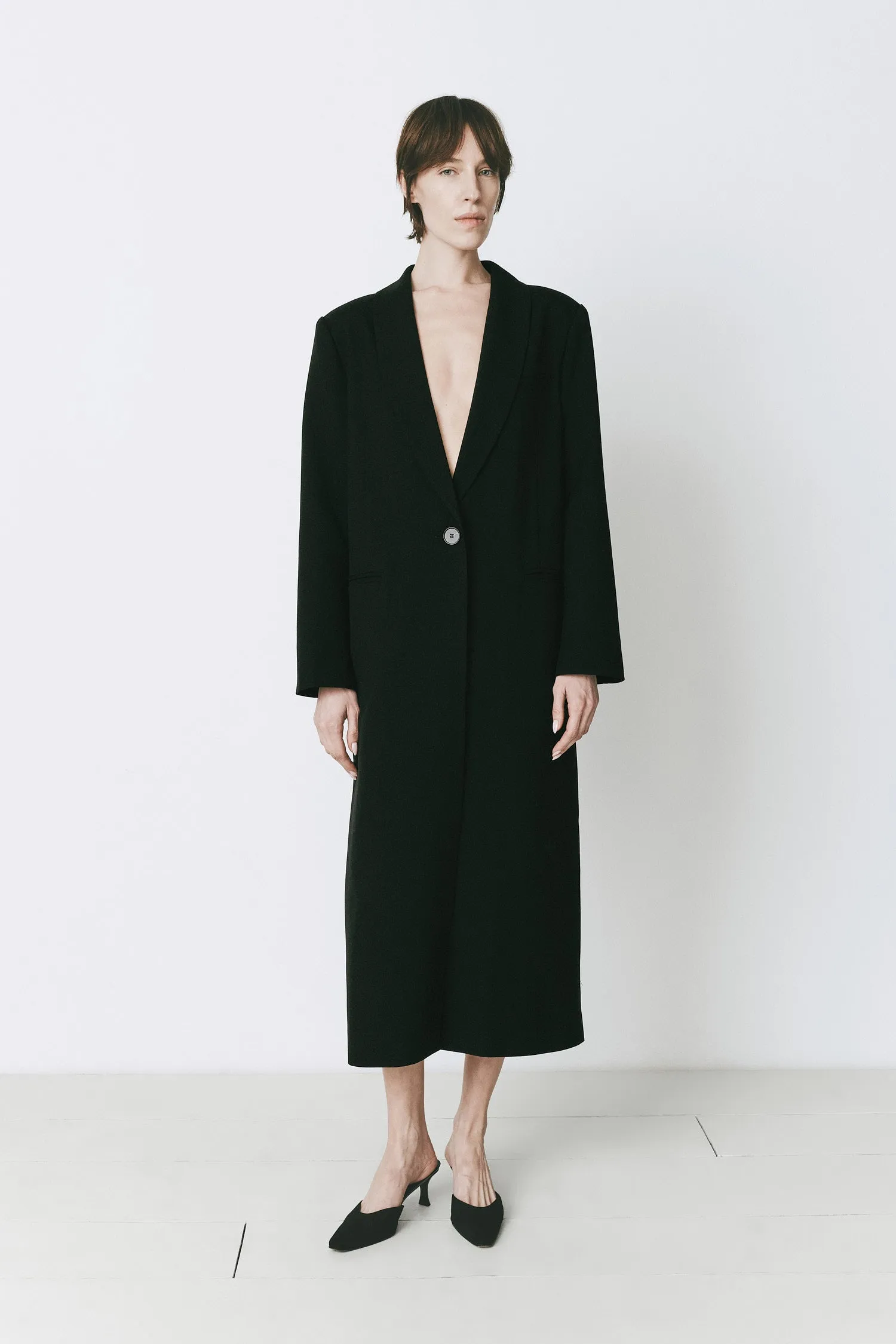 Augustin Deep Neck Coat