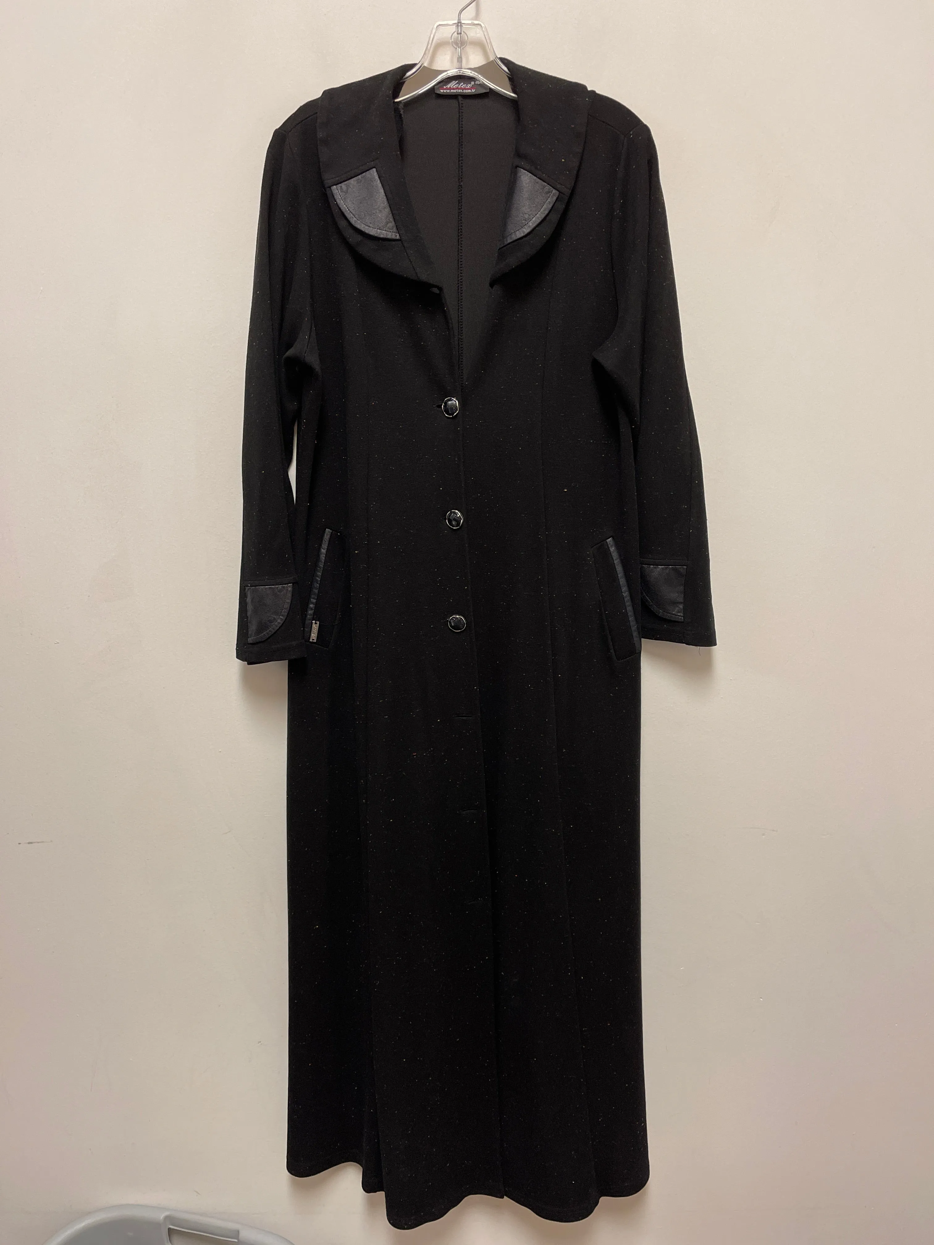 Coat Trench Coat By Clothes Mentor In Black, Size: L