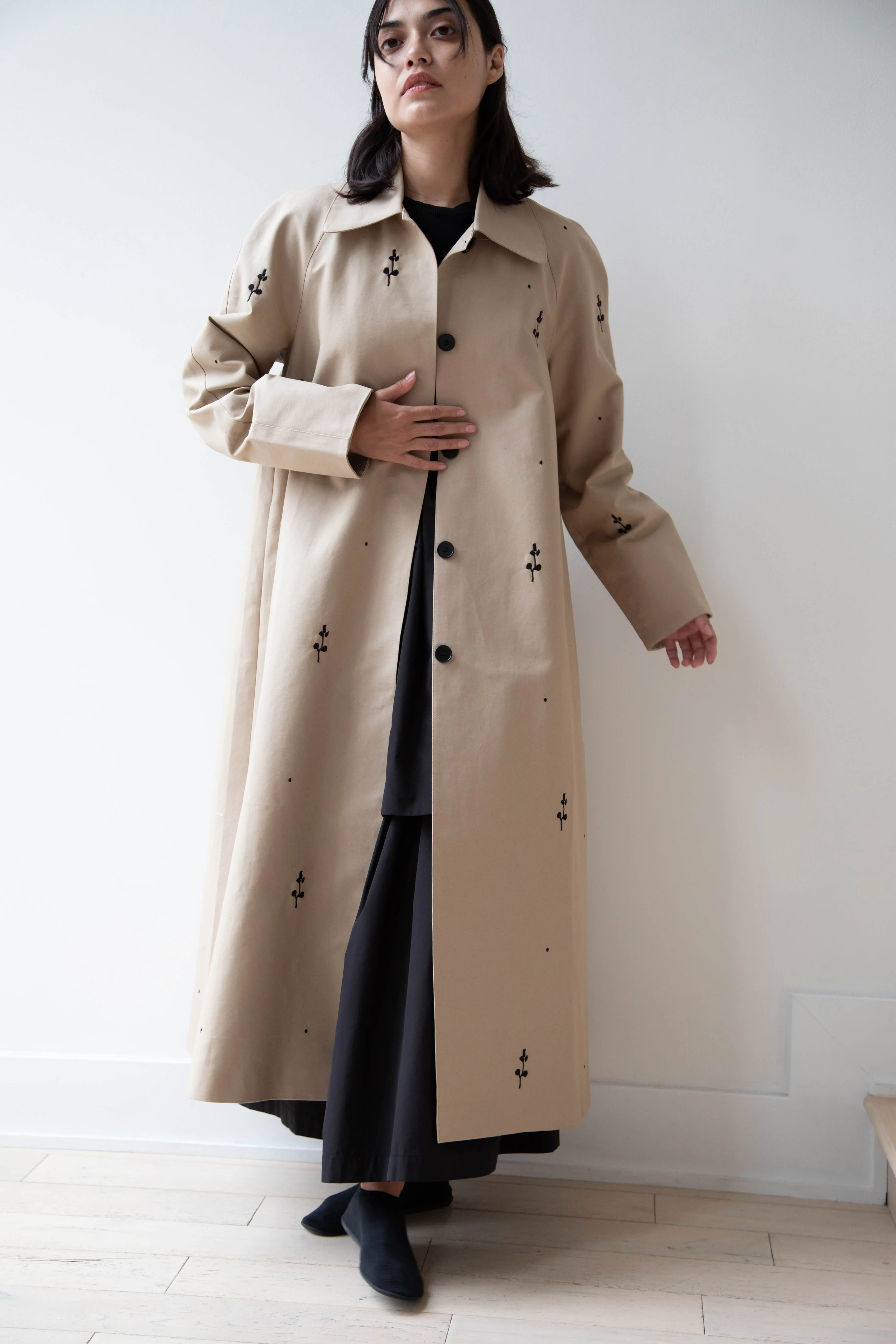 Delegan | Trench Coat with Embroidery in Beige & Black