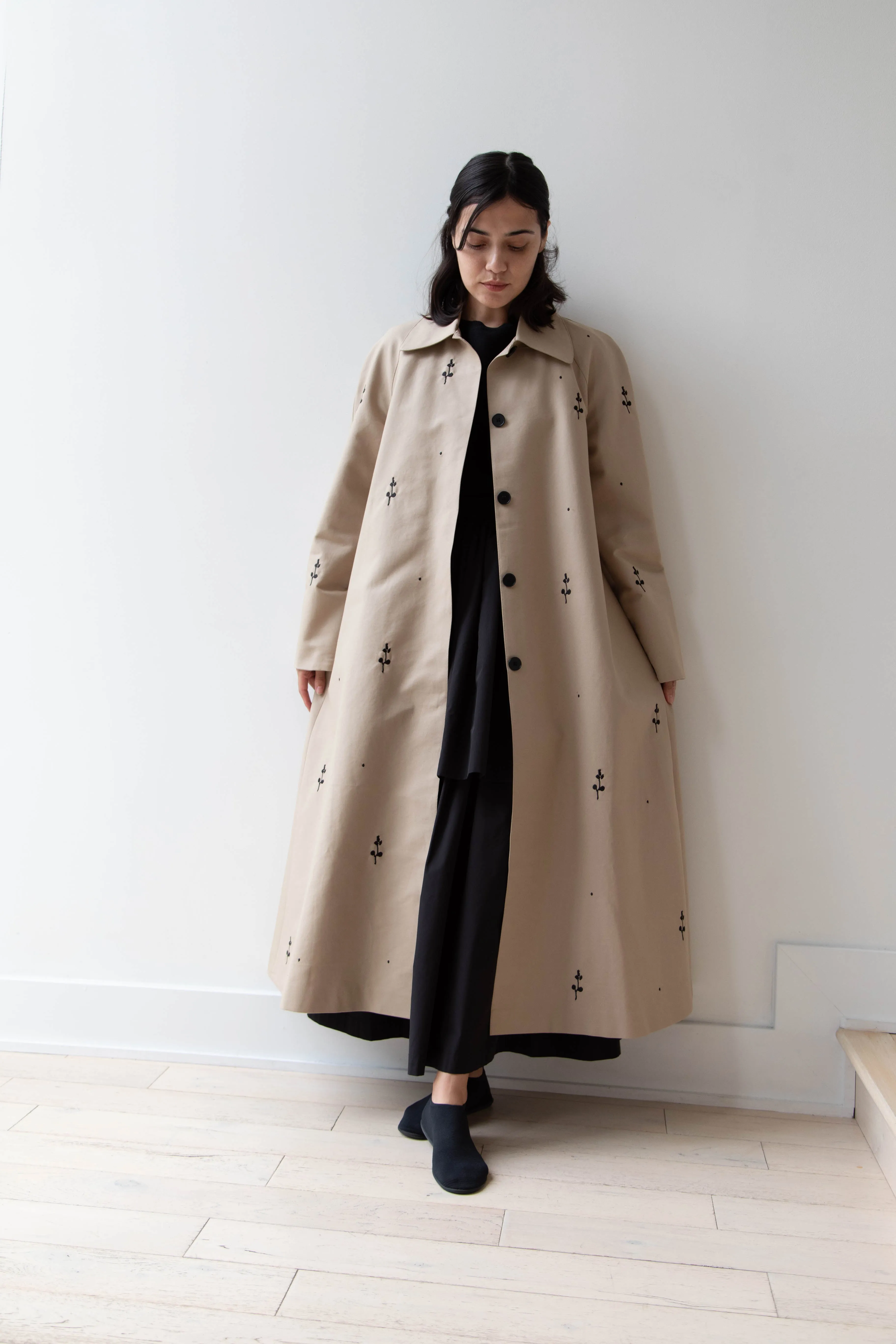 Delegan | Trench Coat with Embroidery in Beige & Black