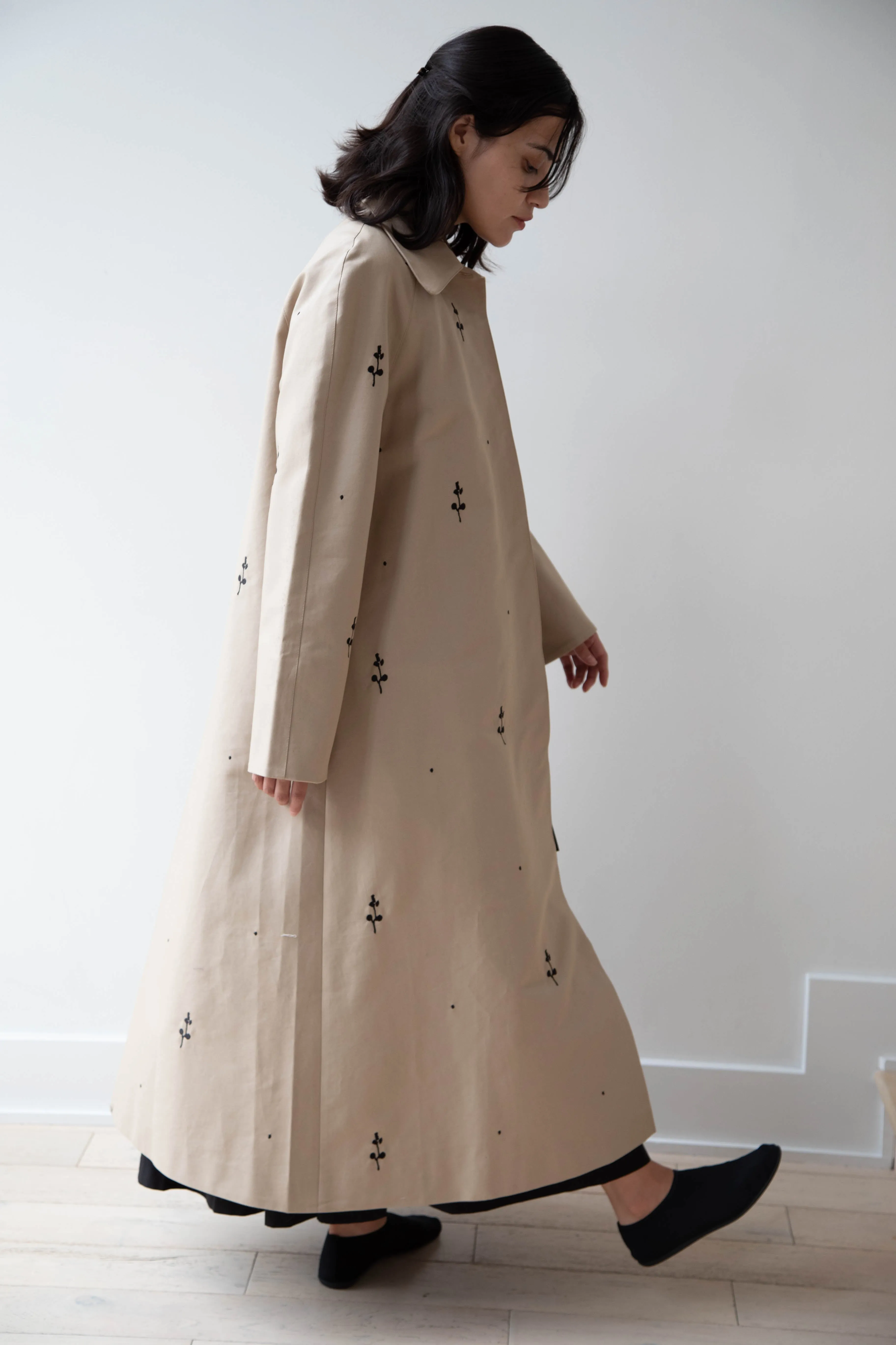 Delegan | Trench Coat with Embroidery in Beige & Black