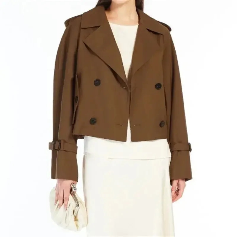 Elegant Water-Resistant Trench Coat for All Seasons - Adjustable Fit and Timeless Style