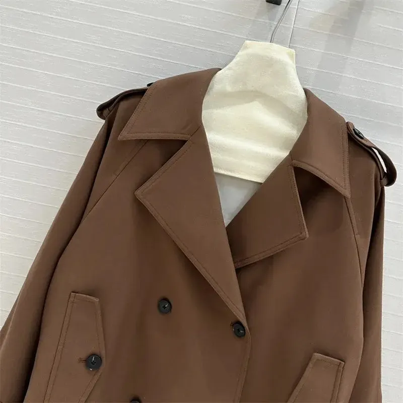 Elegant Water-Resistant Trench Coat for All Seasons - Adjustable Fit and Timeless Style