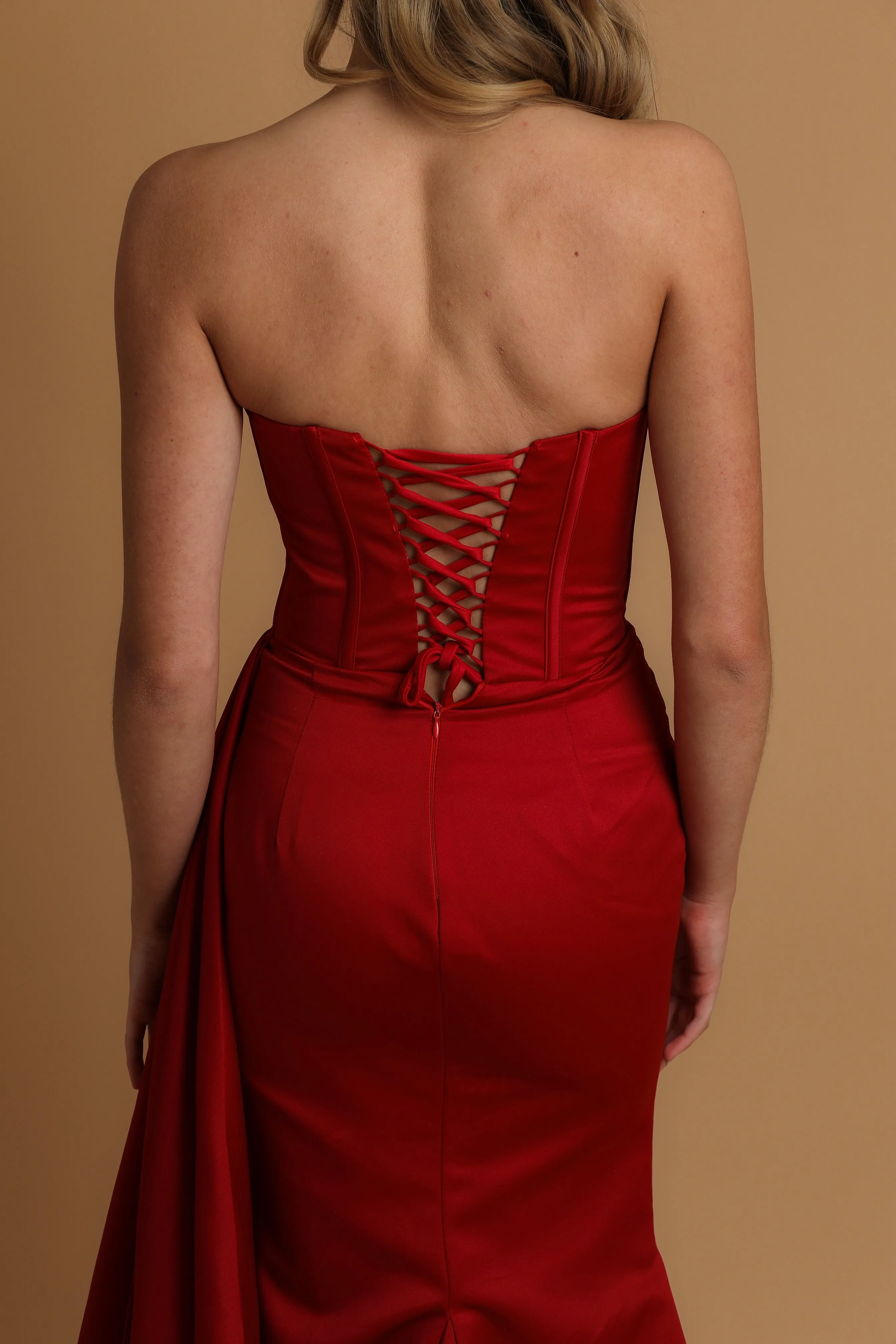 Red mermaid dress with side train