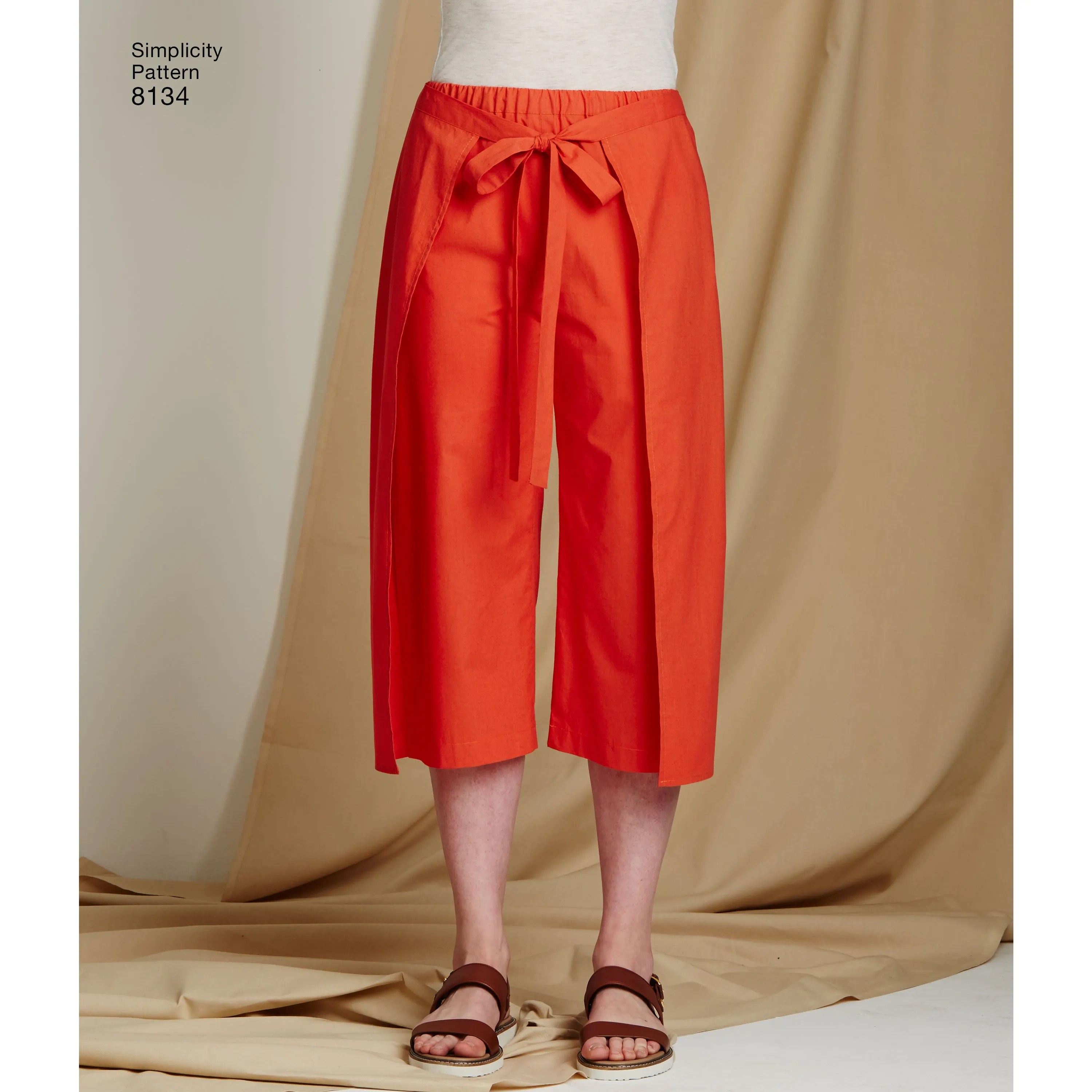 Simplicity Pattern 8134  Women's Easy-to-Sew Trousers and Shorts